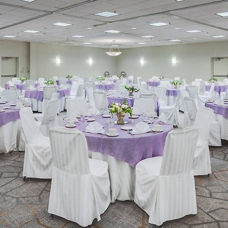 Отель Courtyard Hartford Кромвель Экстерьер фото