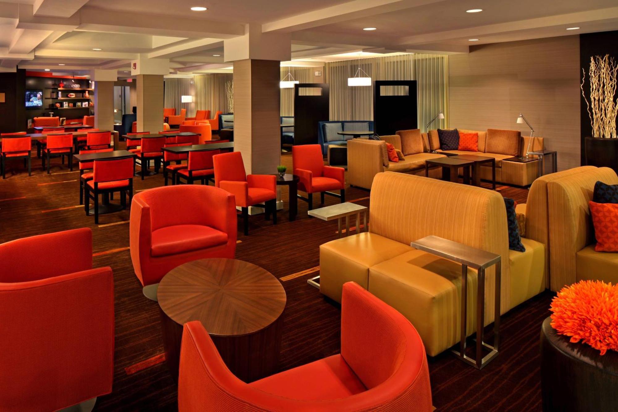 Отель Courtyard Hartford Кромвель Экстерьер фото