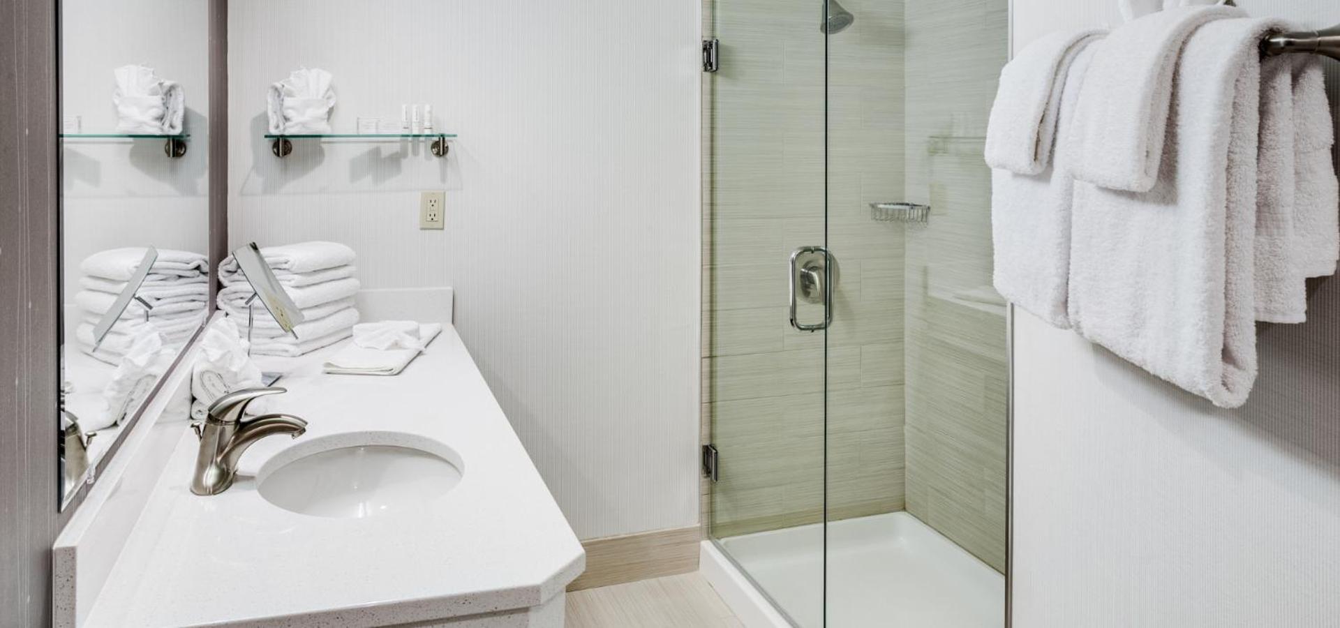 Отель Courtyard Hartford Кромвель Экстерьер фото